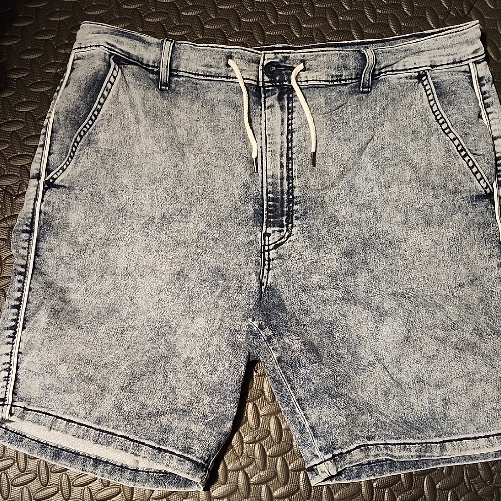 ⭐ Signature by Levi Strauss Acid Wash Jean Shorts Size 38